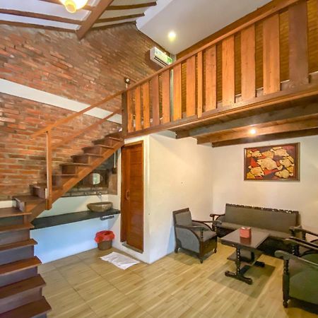 Griya Gribig Guest House Mitra Reddoorz Malang Zewnętrze zdjęcie