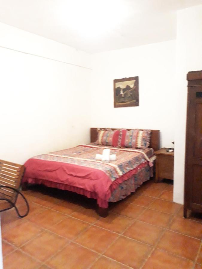 Griya Gribig Guest House Mitra Reddoorz Malang Zewnętrze zdjęcie