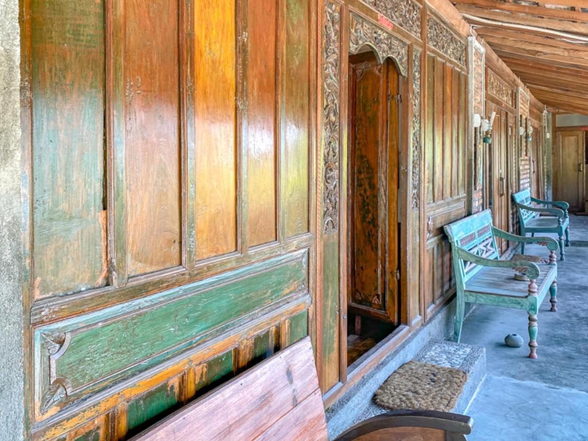 Griya Gribig Guest House Mitra Reddoorz Malang Zewnętrze zdjęcie