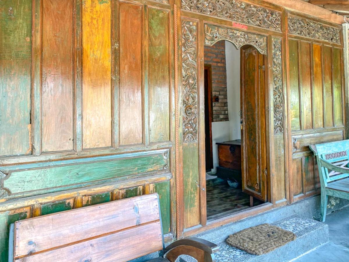 Griya Gribig Guest House Mitra Reddoorz Malang Zewnętrze zdjęcie